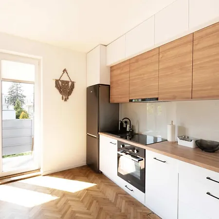 Appartement Bright And Cosy 3city In With Balcony By Renters *