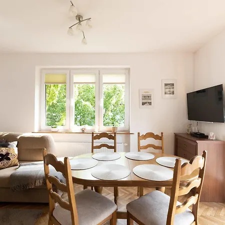 Bright And Cosy 3city In With Balcony By Renters *